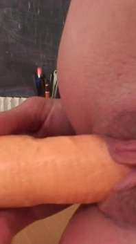 I Hunt My Cunt - Olga Barz gapes her perfect hairy pussy