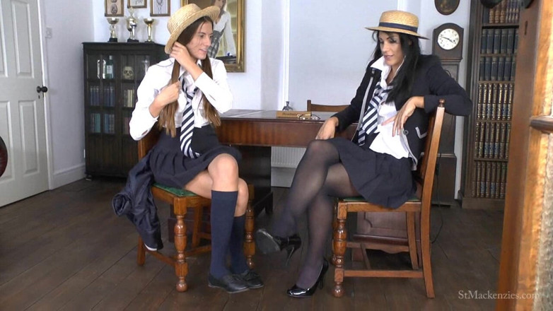 St Mackenzie's Archive: Becky &amp; Roxy Bermain-Main Dengan Seragam Mereka