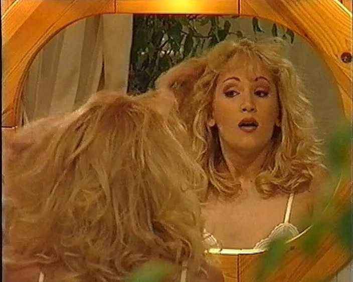 Top Line video: Phim nhẹ nhàng đầy đủ của Ý Let Me Talk dành riêng cho...