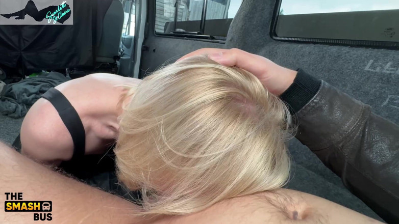 ScarlettStClaire: Scarlett este în cur pe #smashbus