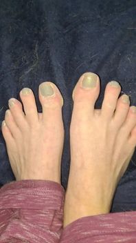 Veiny Feet Toe Wiggling