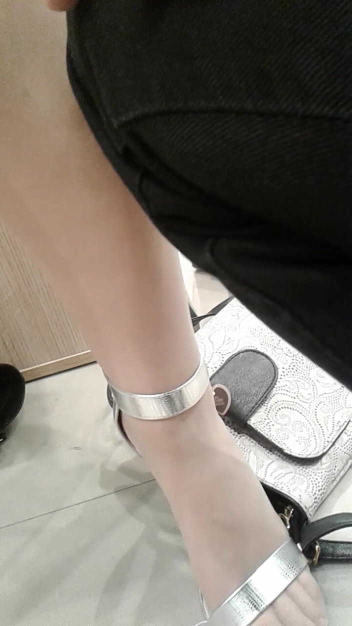 Mike Vonberg: Saya pergi berbelanja dengan seorang pelacur cantik dan membujuknya untuk...