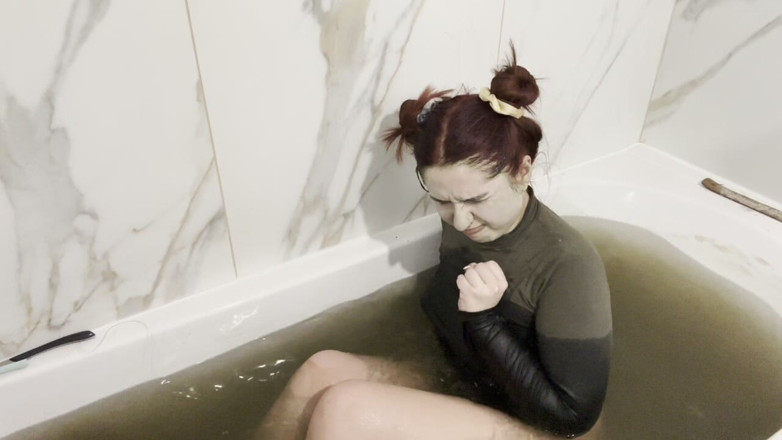 NipsAndStrips: Shrek's Girlfriend Farting in a Pond