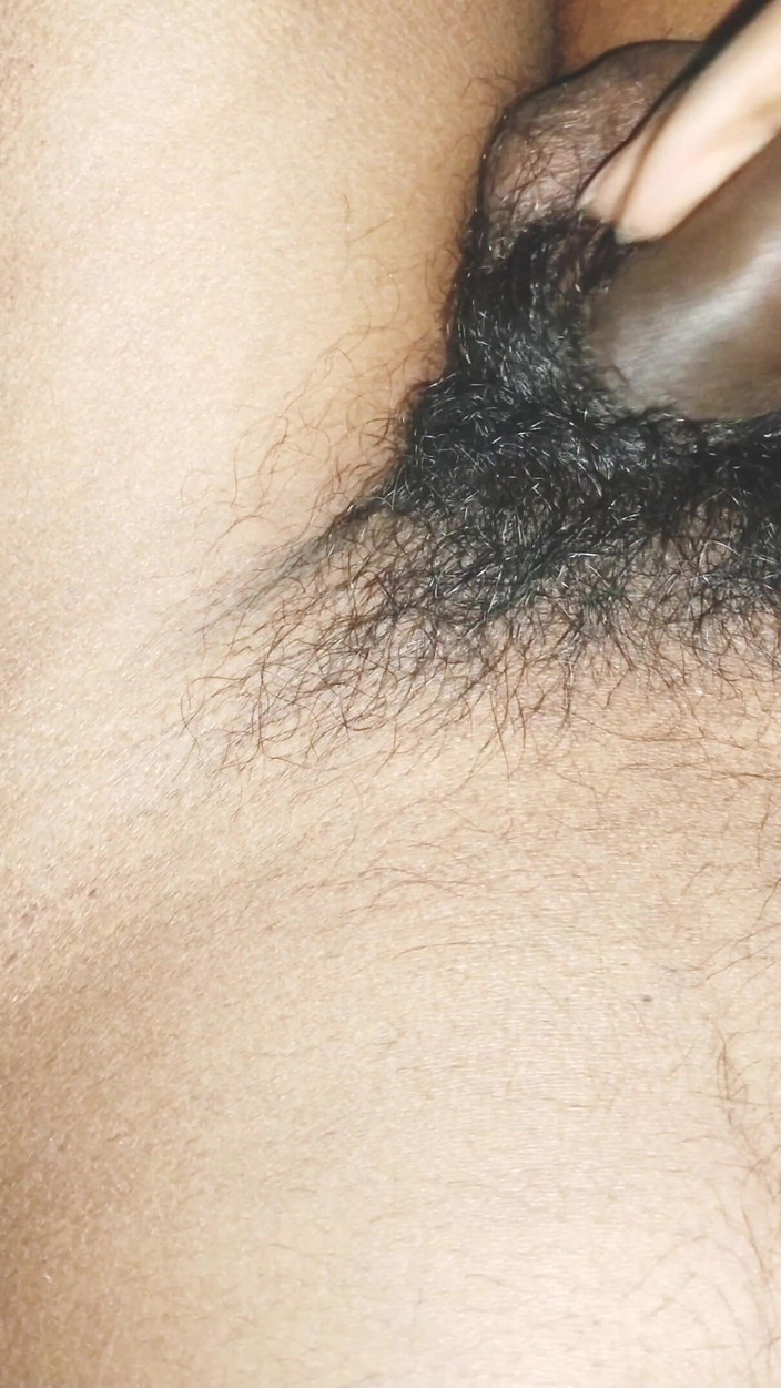 Indian_teens_era: कमरे में अकेले फेमबॉय हस्तमैथुन