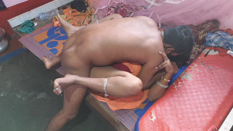 Sobha rani: Eerste keer Indische vrouw die van seks ruilt. Neuk mijn...