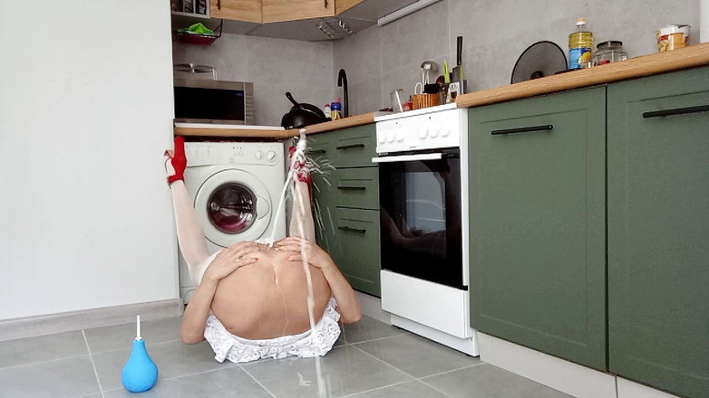 catandfox: Mléčný klystýr pro sestru