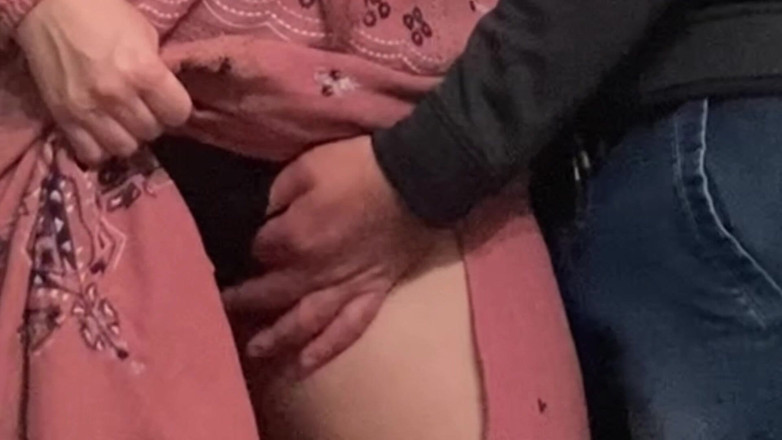 PriyaNaavya: Pacarku nggak tahu apa yang terjadi di kereta bawah tanah