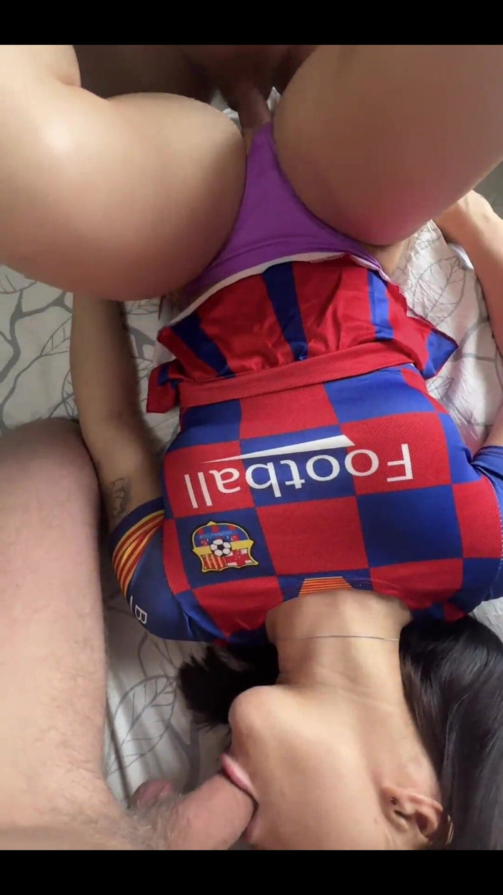 ComerZ: Hot Cheerleader with a Big Ass Fucks Two Cocks