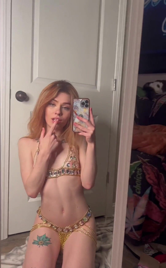 Kinkee Karma: Hehe, gut, was ich kann NSFW Tiktoks hier posten