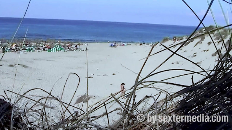 Beachbitches: Beach Girl Barbetta Gets Naked in the Bushes