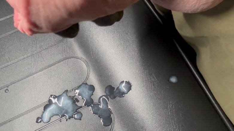 Foreskinguy: Длинная предплечья и огромная головка члена с текущим предэякуклом