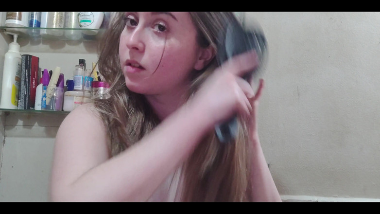 RavenHearth666VIP: Brushing My Long Blonde