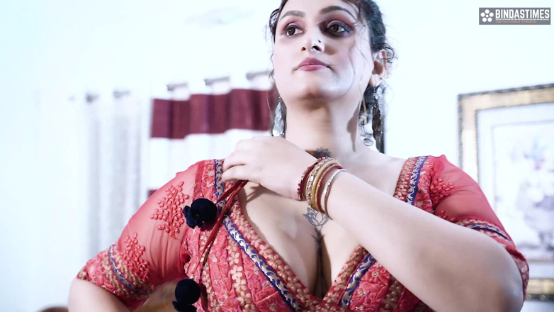Biind as times: Big Boobs Desi Fashion Model and Tharki Designer Fucks Hardcore...