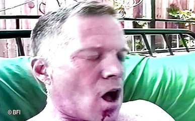 Ladyboy Paradise: Transsexual domingo.