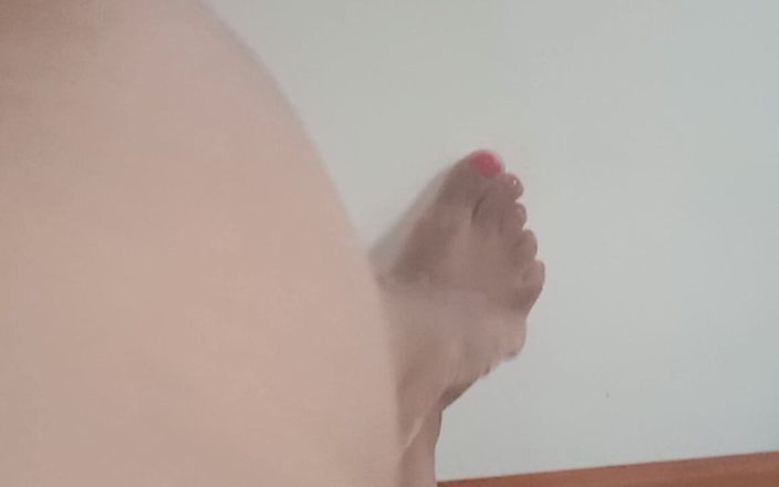 Evanna Blaque: Sexy Ebony Shows Her Feet