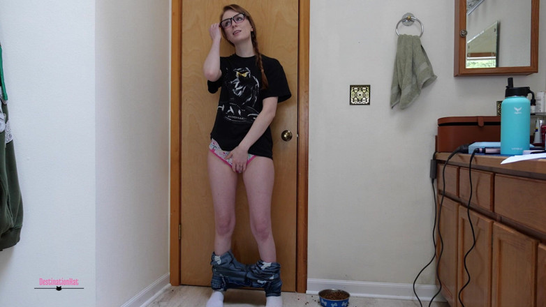 Destination Kat: Non Nude Emergency Masturbation
