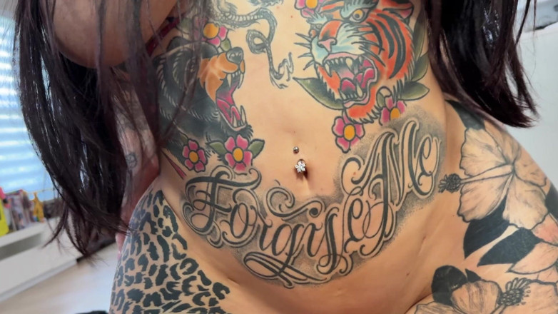 Teddy Tarantino: moti tatted beb valentine vixen sautele bhaee tedi taarentino ko...
