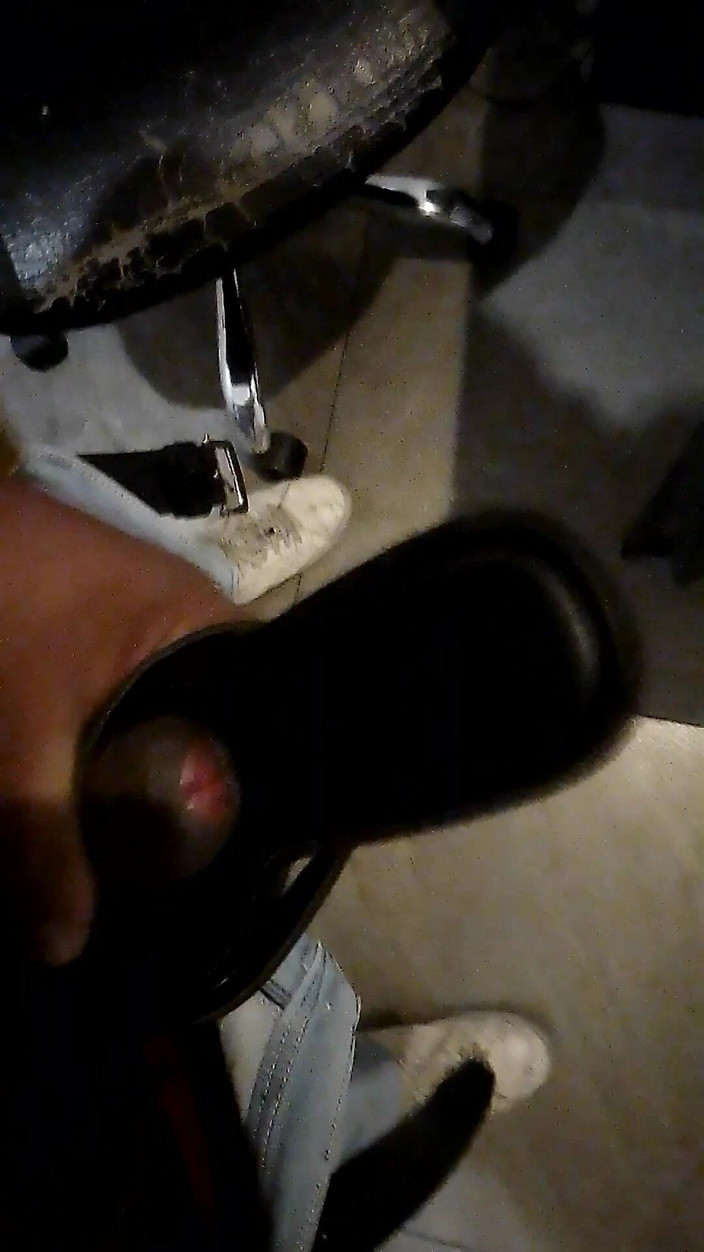 Sexy sereppu: Sandal trong khách sạn