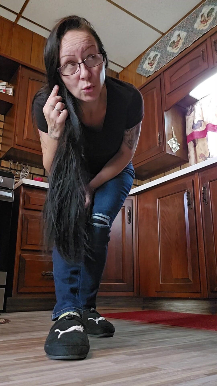 Raven Willow: Eu vou ter suas bolas destruídas