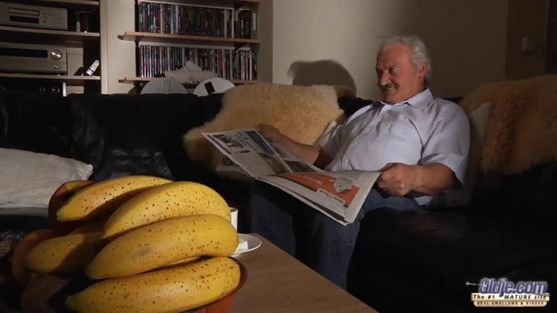 Oldje: Grandpa Fucks Teen Pussy and She Deepthroats His Cock