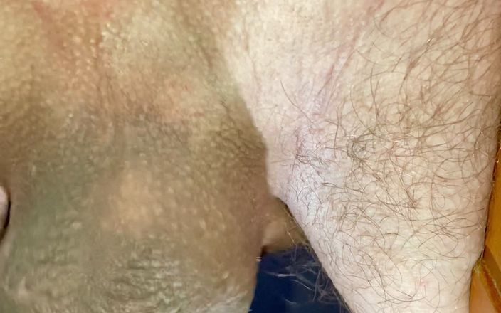 White Ukrainian Dick: Phản ứng của hậu môn để xuất tinh là tuyệt vời!