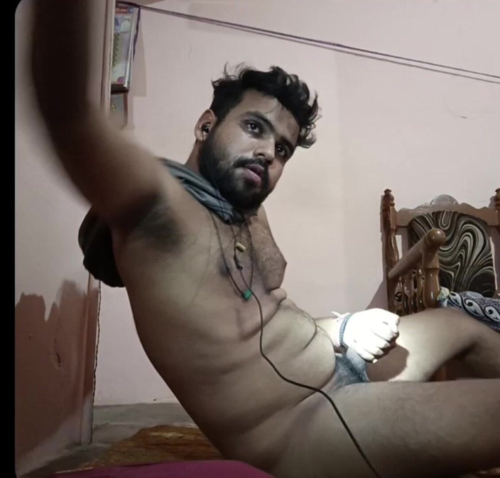 IsmaatDeva: 大胸部按线袜辣妹的声音