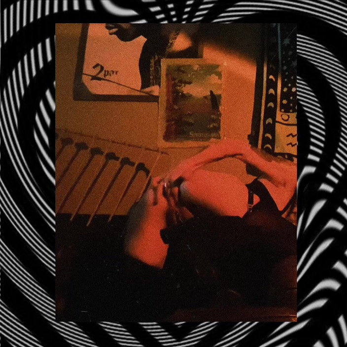 mad ulga sassafras: Âm hộ sưng hẫng của mad ulga và một con...