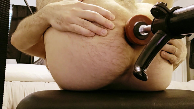 LilAndyWoodDoAnything: Máquina de follar pero primero se corre chupando