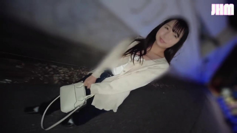 Japanese Hentai Matings: खुले आकाश के नीचे उसकी नरम घुमाव दीप्ति के रूप में उनके शरीर एक रेशमी लय में चलते हैं