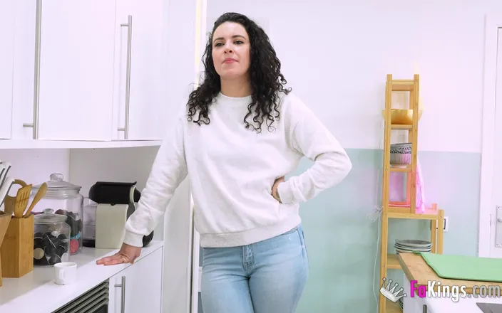 FAKings: She's Never Fucked an Old Man, but Sara Salamanca Is...