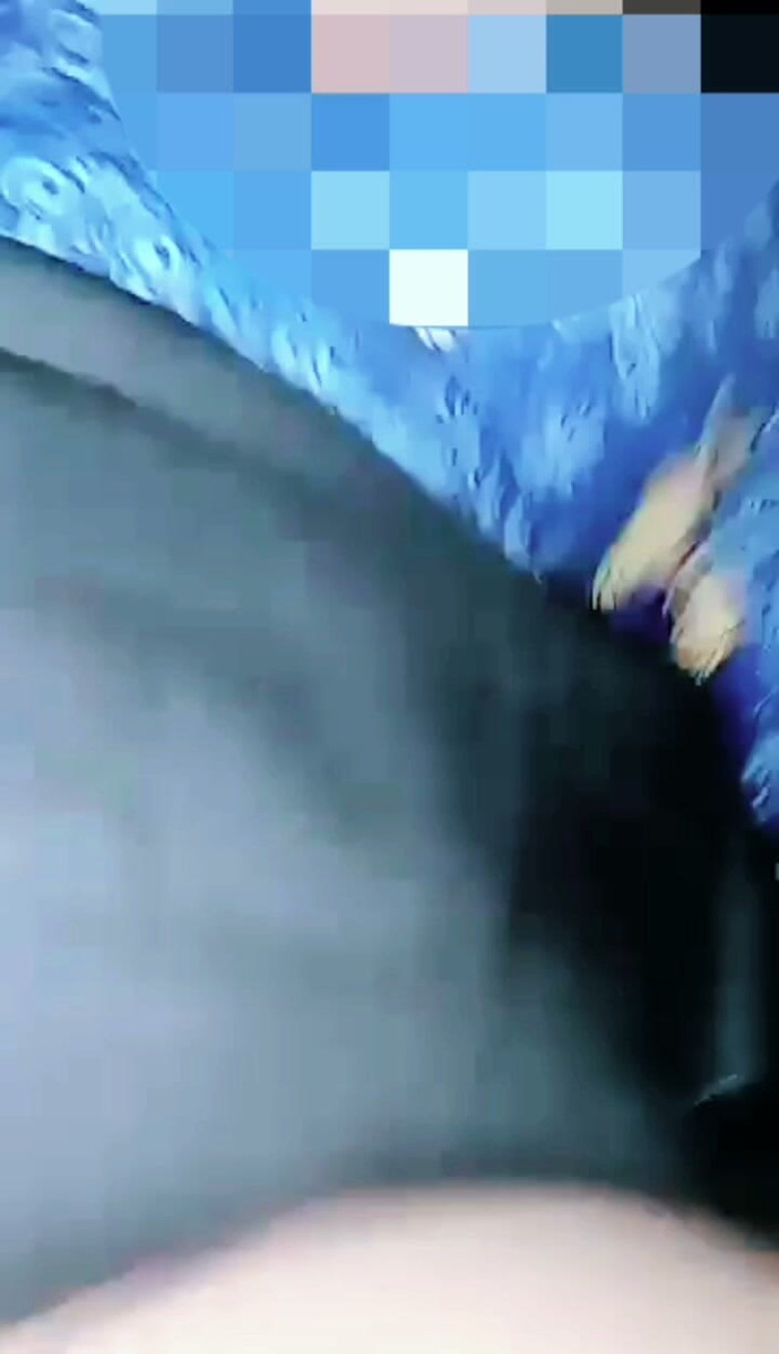 Astriana88: D'angelo tě podvádí jen pro peníze.