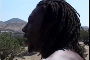 Hot Girlz: Calda bionda con grandi tette viene trapanata da ebano con...