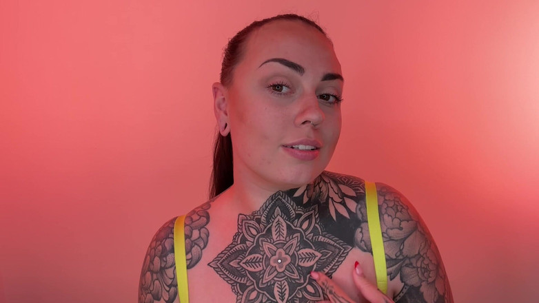 Miss Valentina: Umiliazione del bagno