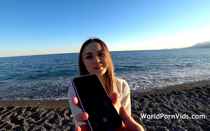 Selected worldwide porn: 一个年轻游客在海边搭讪并在酒店房间里被干