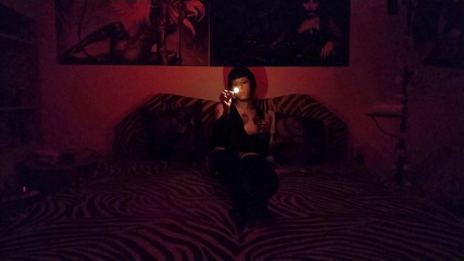 Beth Kinky: Goth pyromaniac 01