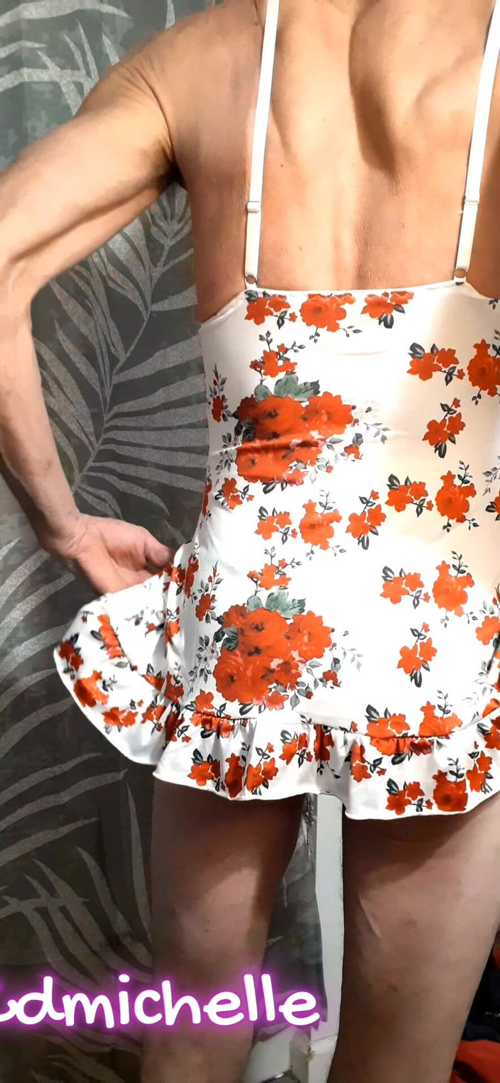 Crossdressers Cd Michelle wearing sexy lingerie: Cdmichelle experimentando muitas roupas diferentes lingerie vestidos bodysuits