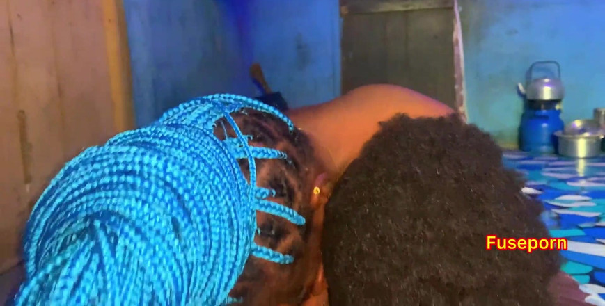 Fuseporn: Ho scopato il mio figliastro così bene... Mio marito non...