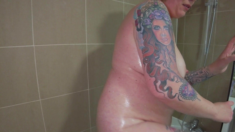 Cheyenne Rose 80: 4 милфы в душе