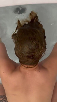 Beeing Fucked While Holding My Breath Underwater in Bathtub