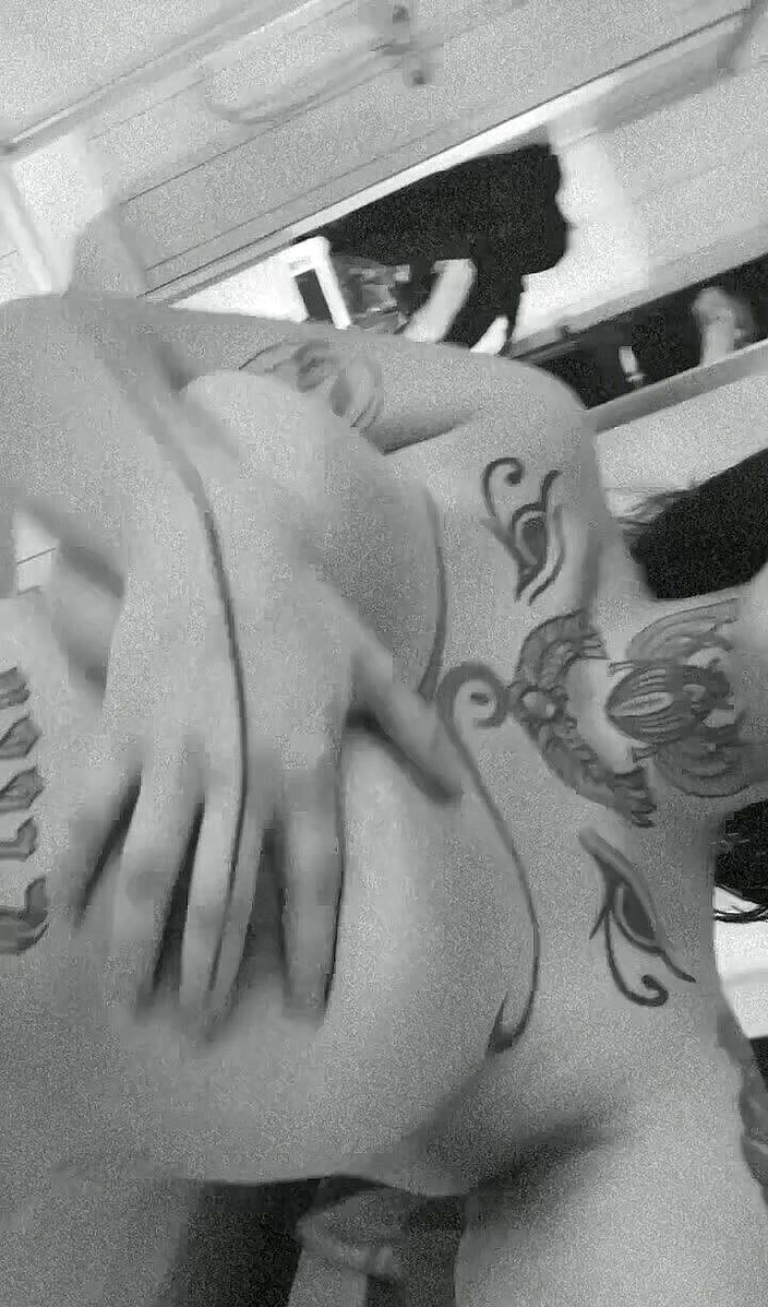 BossAssBiX: 挤压大奶子