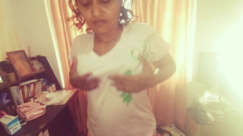 Tina Baby: Wideo z pasierbicą dla mleka ojczyma