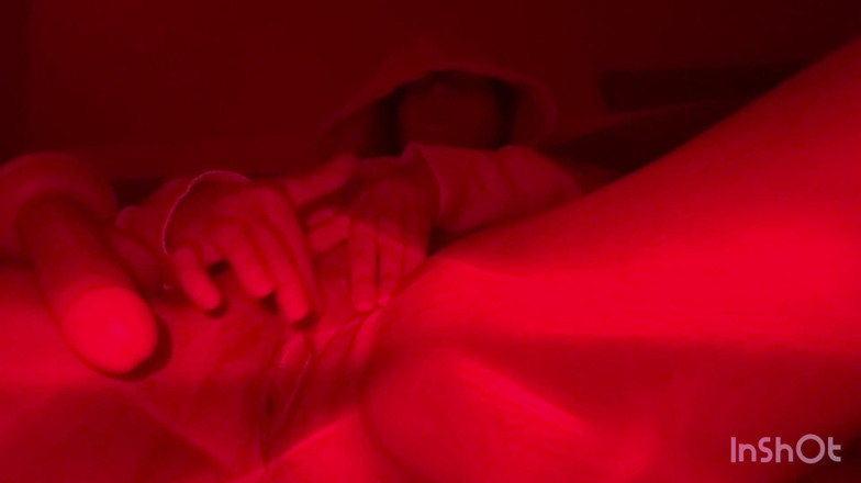 KapkanAruniCouple: Adik tiri menyiapkan vaginanya.