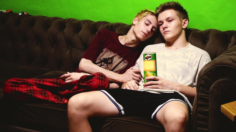 HotDogs studio: Pringles brambory nebo péro