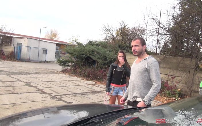 Czech Pornzone: Аміра Адара робить дивовижний мінет і приємно трахається за допомогу з розбитою машиною