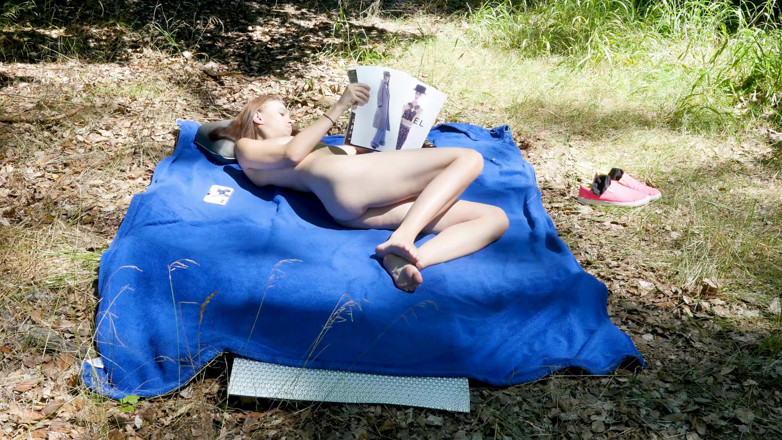 Peaches and Bananas: Naked Nela - Sunbathing on nude beach