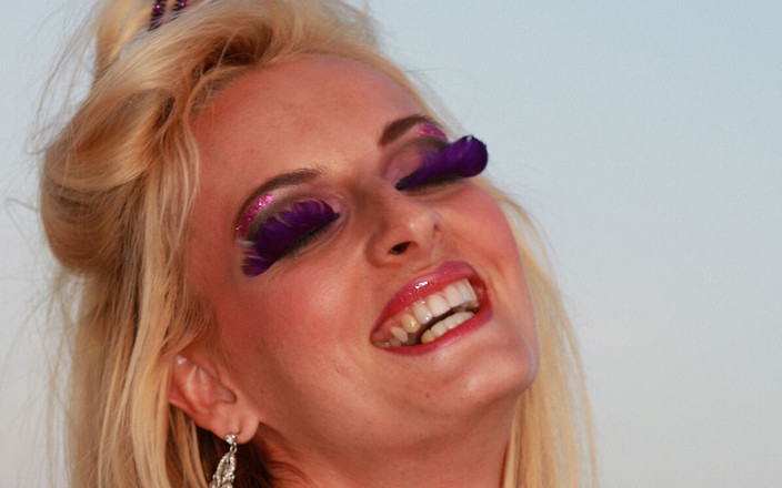 Bravo Models Media: 544 extravagance make-up s blondie