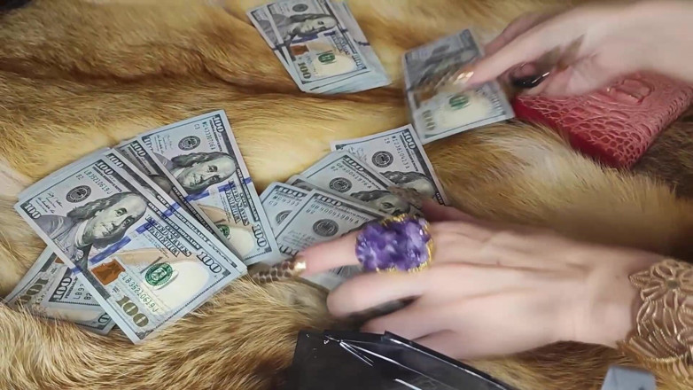 Princess18_: Findom: Cash Goddess Counts cash and Makes You Worship Her...