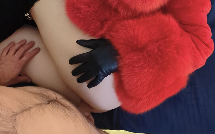 Ruda Cat: Così caldo, così eccitato, così erotico in un elegante cappotto...