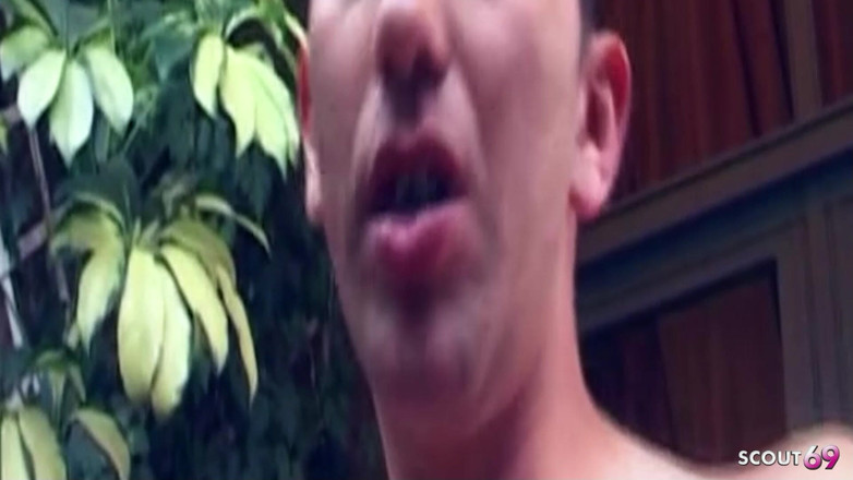 Shemale TS Collection: ラテン系の大きな胸のトランスジェンダーがTinderデートで屋外でセックスされる