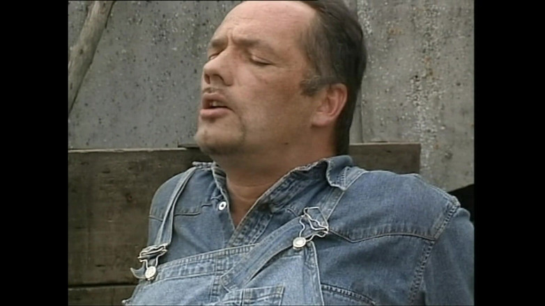 Forte Porno: Mooie jonge geile sletten geneukt en ondergespoten in de mond...